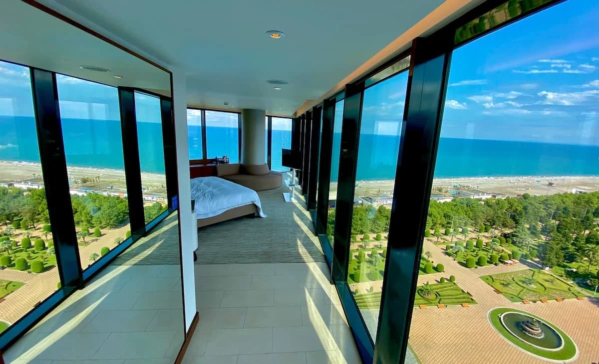 Care sunt cele mai bune soluții pentru închiderea balconului sau terasei ?