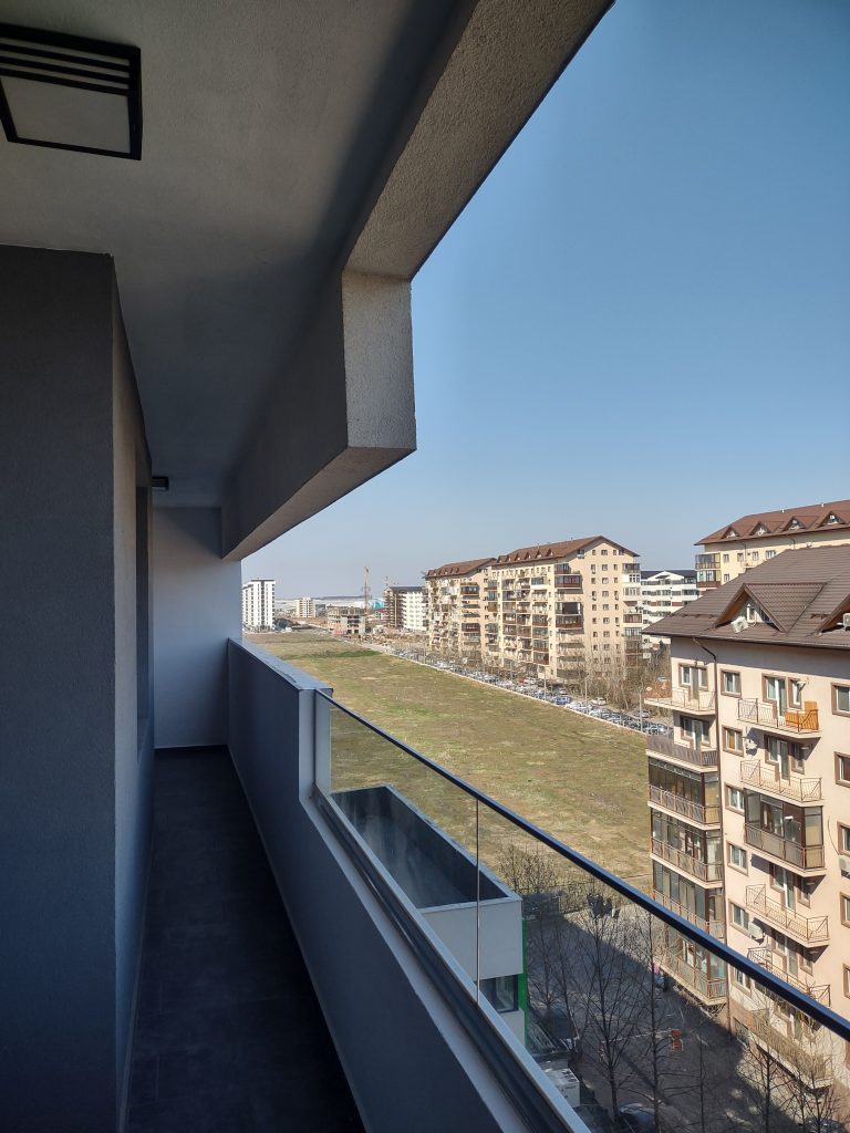 Dezvoltatori Imobiliari - Balcon deschis