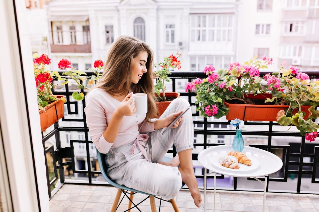 cum amenajezi balconul contemporan